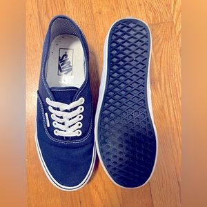 Vans Authentic Shoe - Dress Blue/True White